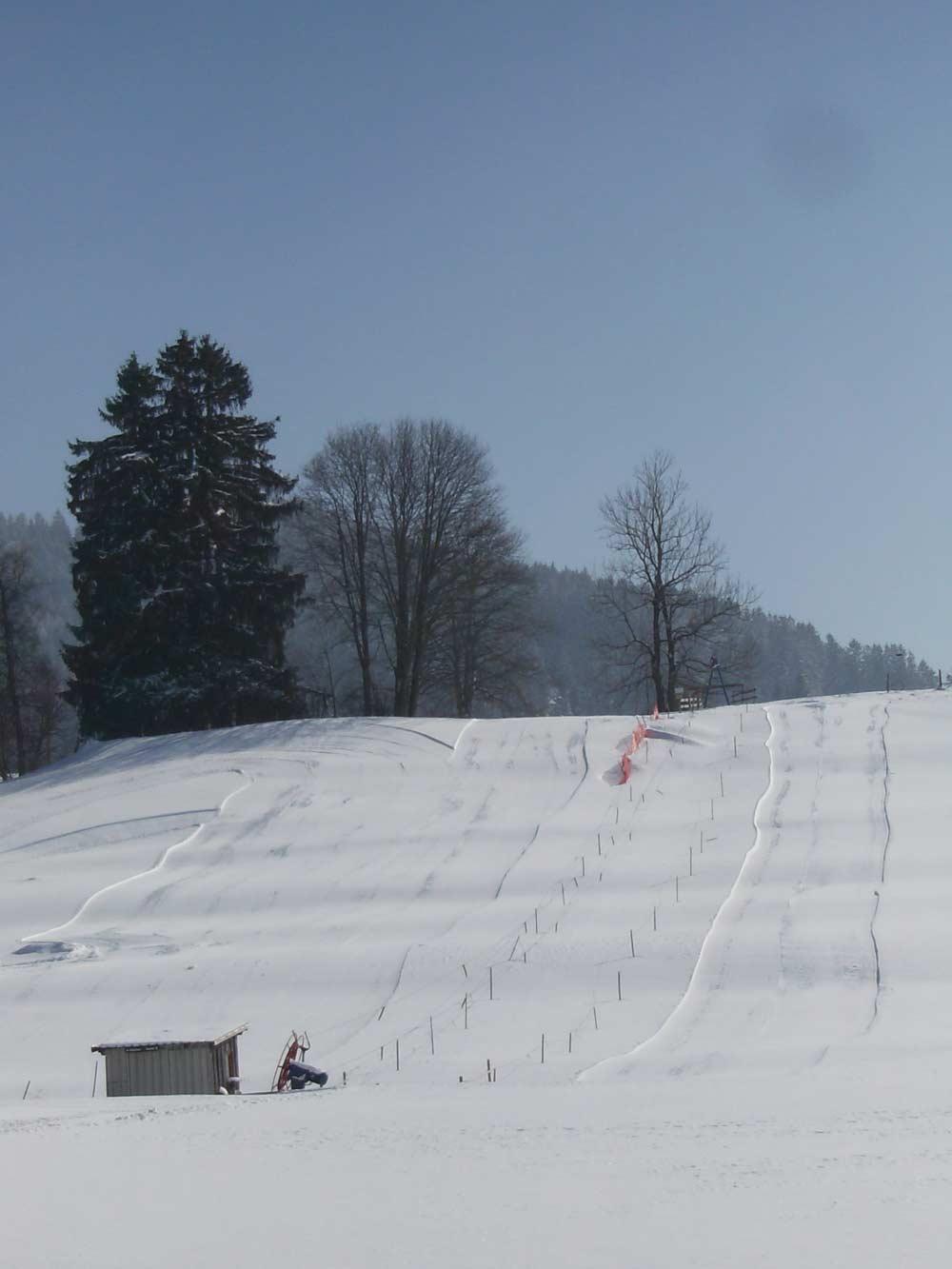 Blick auf den Skilift Petersthal