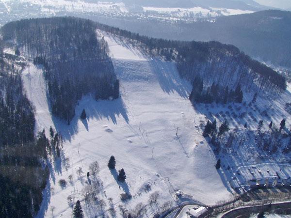 Luftaufnahme vom Skigebiet Albstadt-Tailfingen