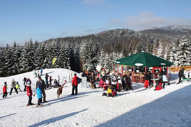 Die Schneebar am Skilift Riedlberg