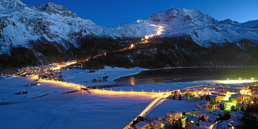 Beleuchtete Skipiste in St. Moritz