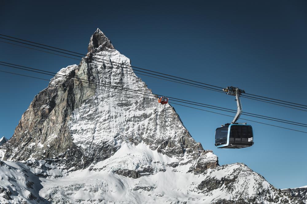 Gondelbahn Glacier Ride vor dem Matterhorn