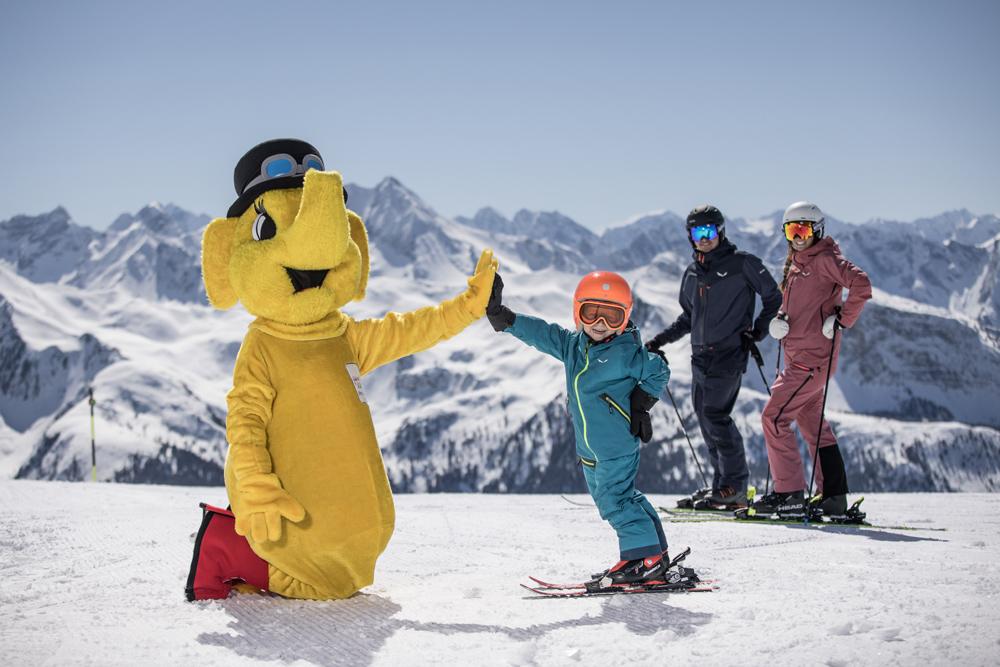 Kinder mit Funty im Skigebiet Zillertal Arena
