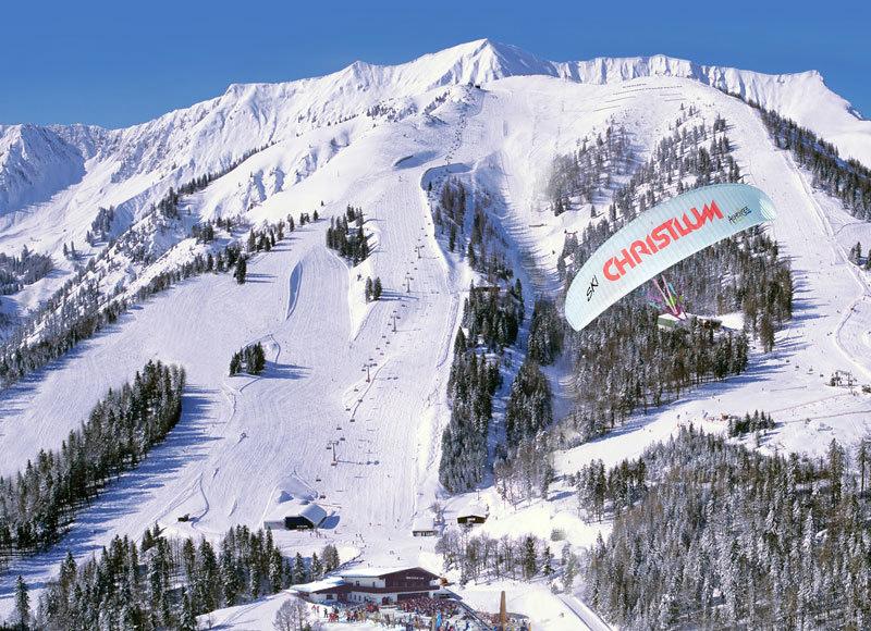 Blick auf das Skigebiet Christlum