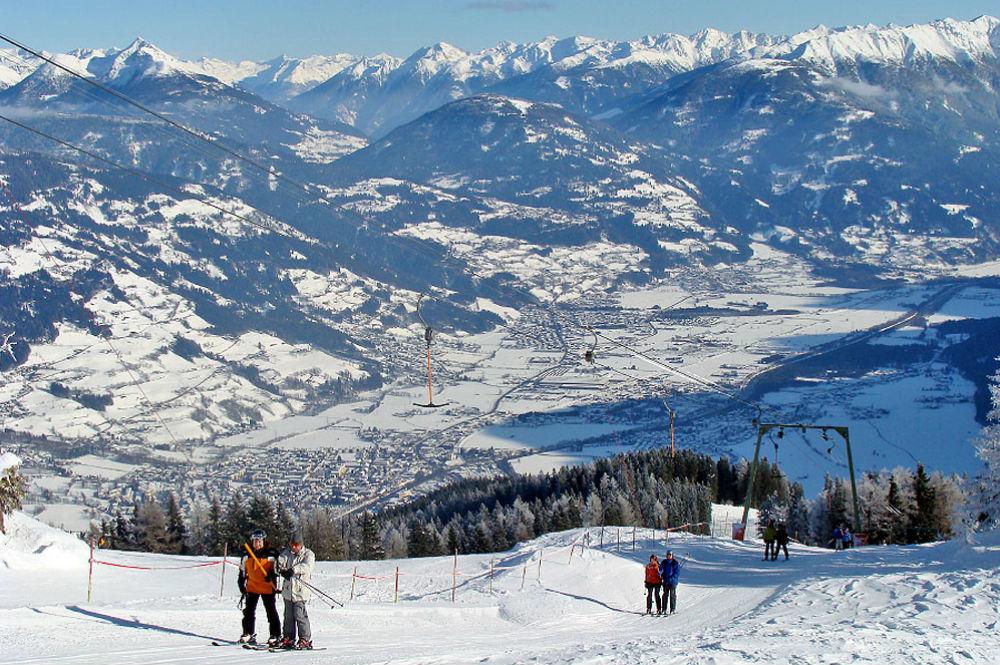 Blick von den Pisten am Zettersfeld im Skigebiet Lienzer Bergbahnen