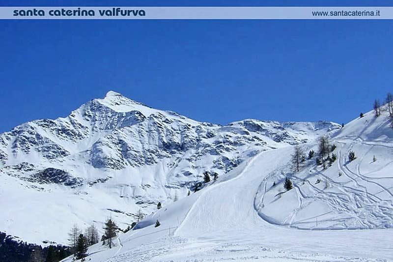 Blick auf eine Piste im Skigebiet Santa Caterina Valfurva