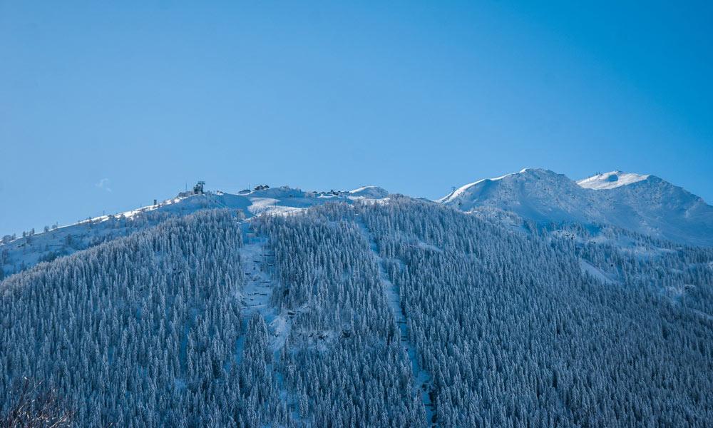 Blick auf einen Berg im Skigebiet La Thuile