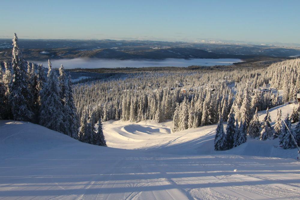 Panoramablick im Skigebiet Sjusjoen Skicenter