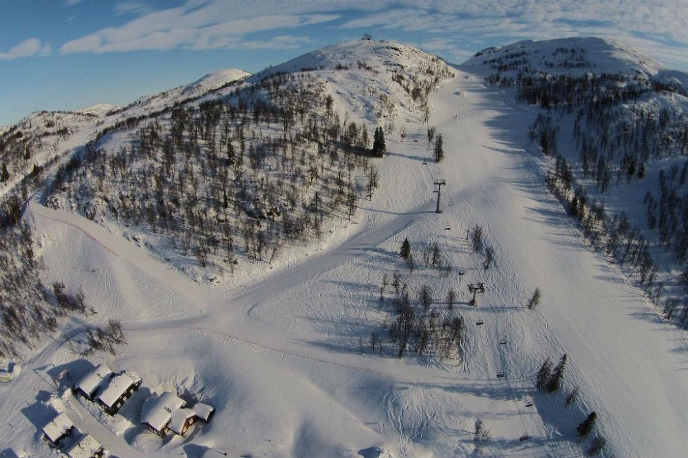 Blick auf die Pisten im Skigebiet Rauland Skicenter