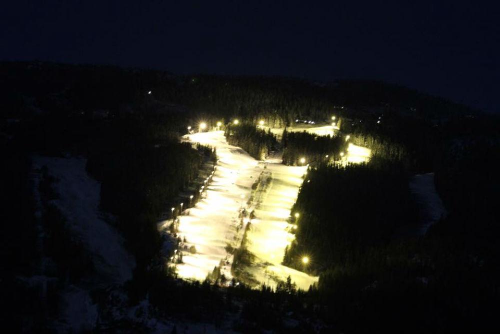 Nachtskifahren im Skigebiet Lifjell Skisenter