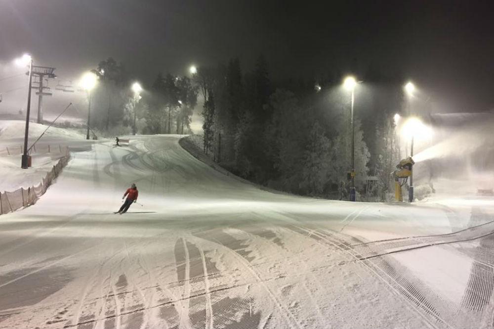 Nachtskifahren im Skigebiet Tryvann Vinterpark