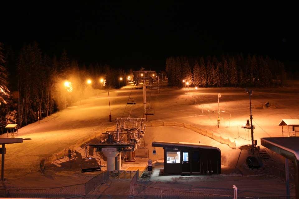 Nachtskilauf im Skigebiet Zadov - Churánov