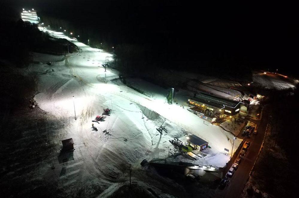 Nachtskipiste im Ski Areal Moninec