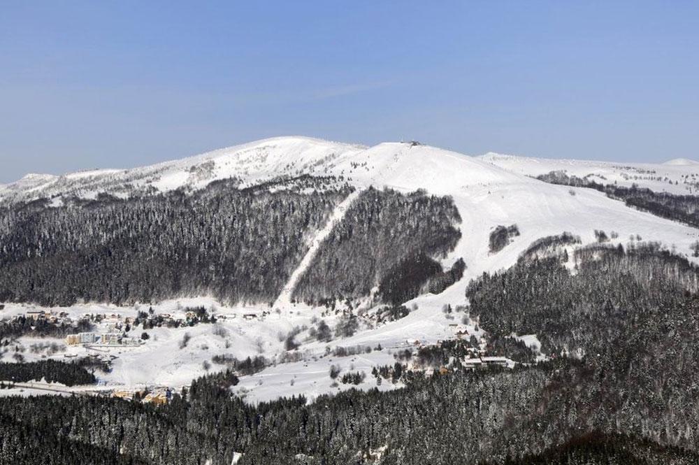 Panoramablick ins Tal und auf das Skigebiet von Donovaly