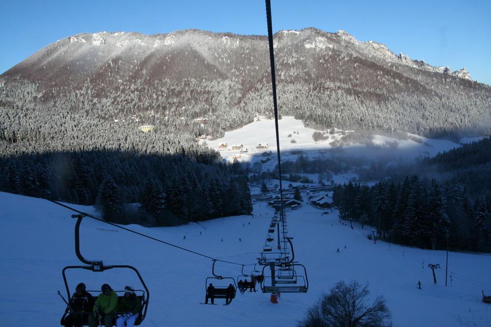 Panorama vom Skigebiet ins Vratna Tal
