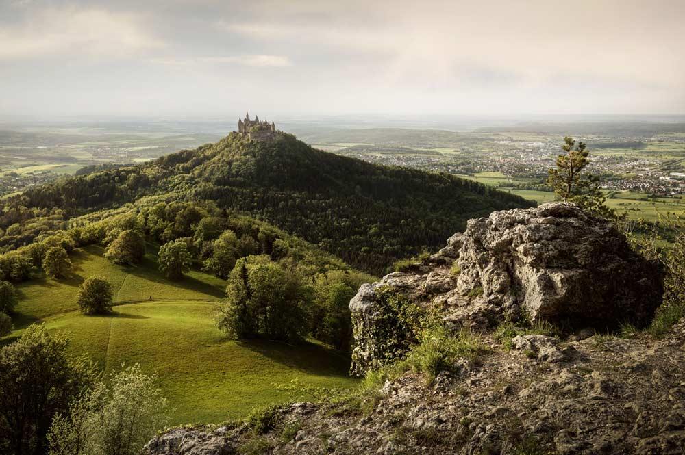 Ausblick vom Zeller Horn auf die Burg Hohenzollern