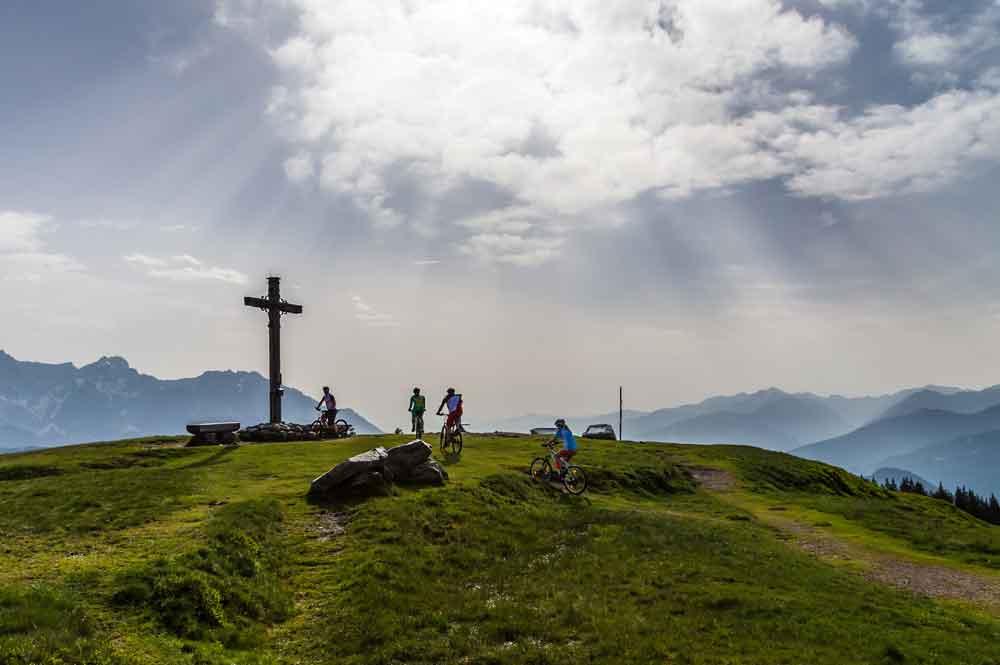 Gipfelkreuz auf dem Rossbrand in der Salzburger Sportwelt