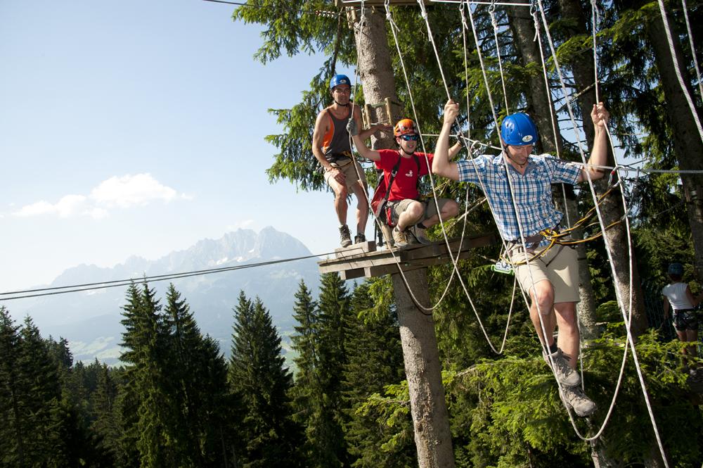 Spaß für die ganze Familie im Kletterwald Hornpark am Harschbichl